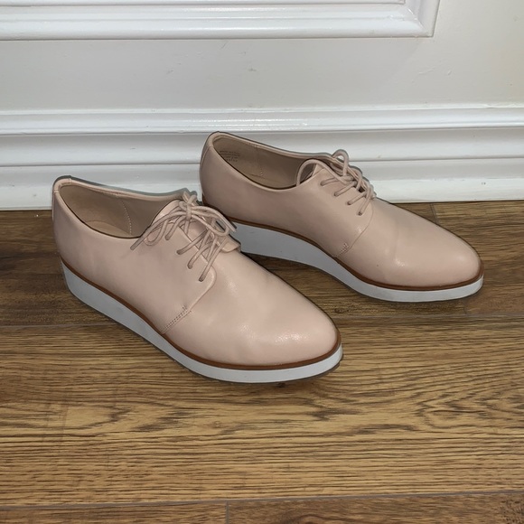 Aldo Baby Pink Sneakers - Picture 2 of 3